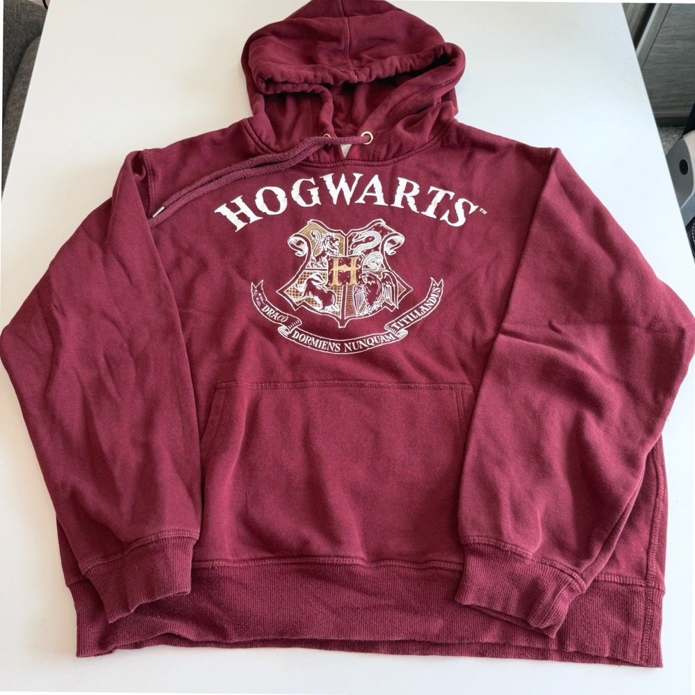 Harry Potter Hogwarts Crest Hoodie Maroon Burgundy Mens Medium Pullover Fantasy